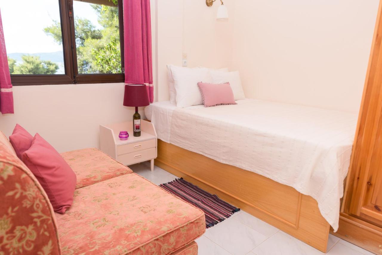 Iliochari Sea View Apartments Oropos - Kalamos Exterior photo