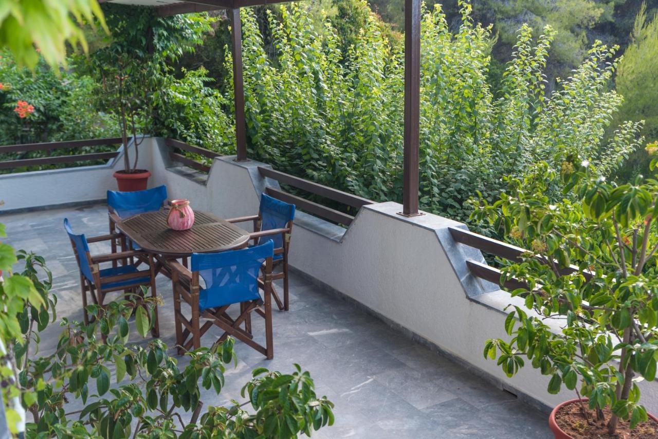 Iliochari Sea View Apartments Oropos - Kalamos Exterior photo